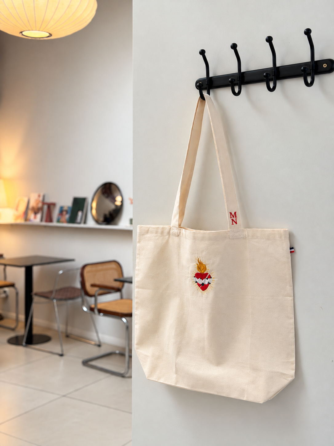 Tote bag